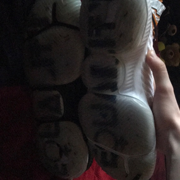 Lebron 16 equality - Picture 2 of 3